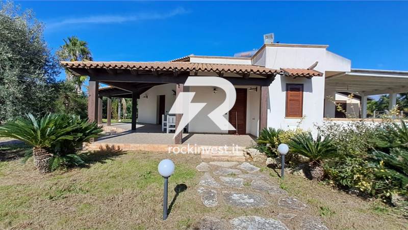 PETROSINO (TP) | VILLA INDIPENDENTE DI PREGIO CON PARCO PRIVATO